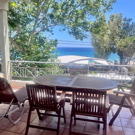Вилла Chloe'S Sunrise Beach House Афины Экстерьер фото